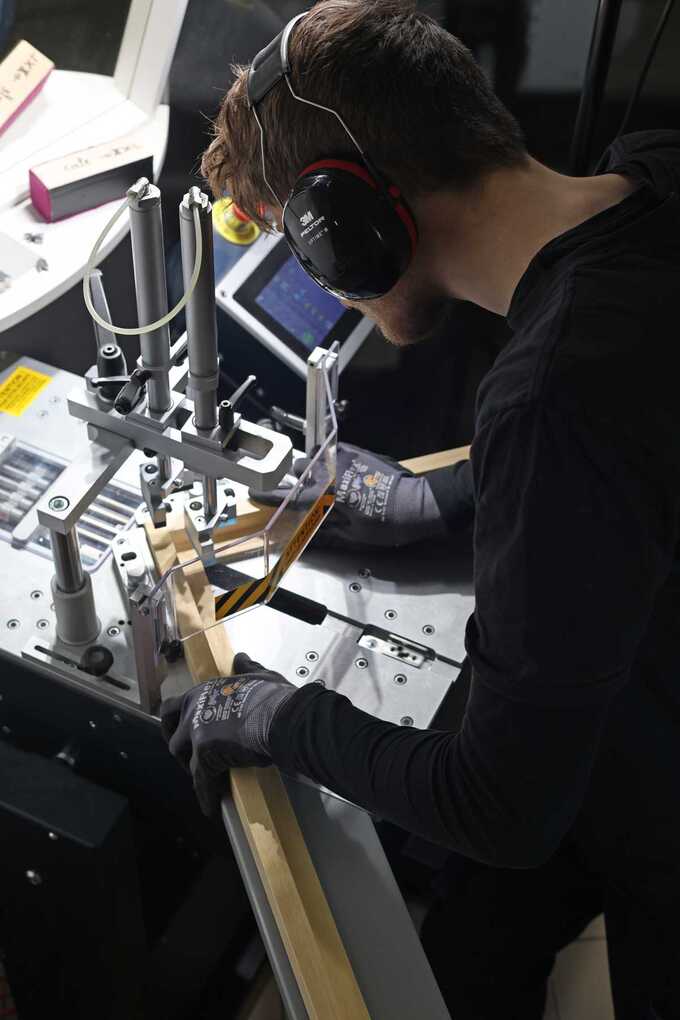 assemblage des cadres en atelier