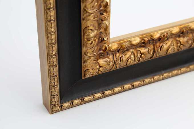 cadre classique noir et or