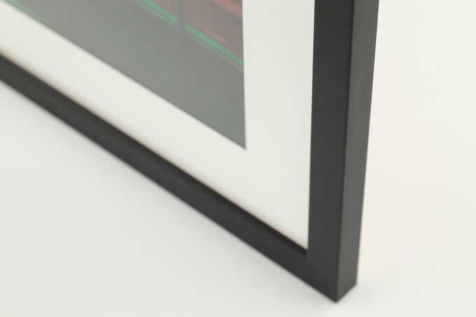 cadre sur mesure noir avec passe-partout blanc, encadrement tirage papier
