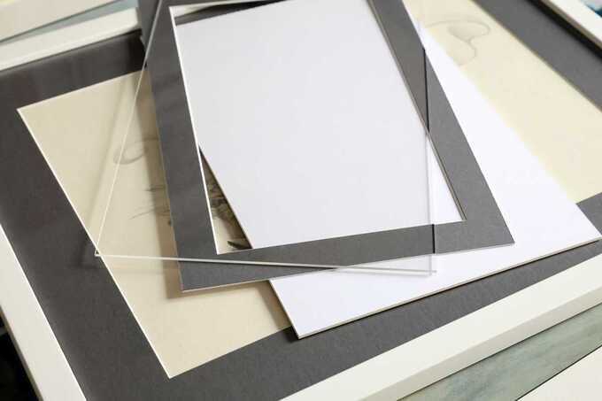 lamelles flexibles pour fixation fond de cadre